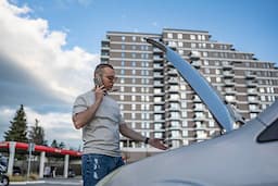 Custom Car Painting: How to Make Your Vehicle Stand Out on the Road" Whether you want a factory-fresh restoration or a custom design that stands out, this guide will help you navigate the process and make the best decision for your vehicle.